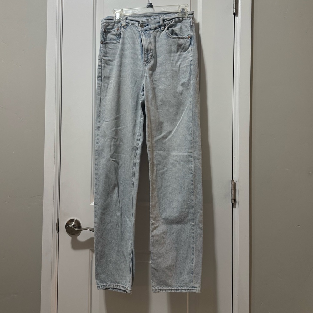 AMERICAN EAGLE STRIGID HIGH RISE BAGGY STRAIGHT JEANS